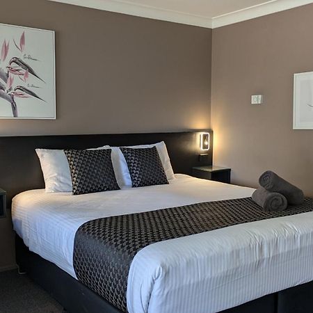 Highlands Motor Inn Оберон Екстериор снимка
