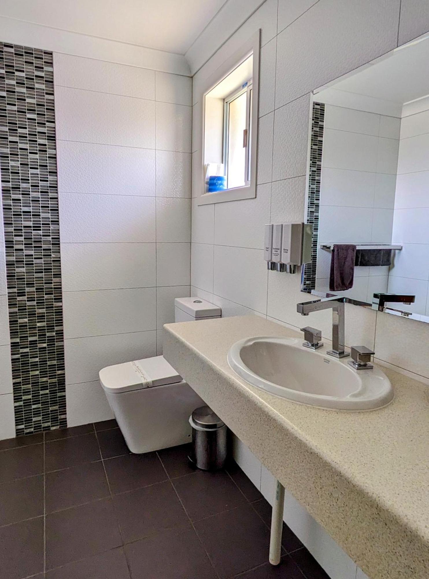 Highlands Motor Inn Оберон Екстериор снимка
