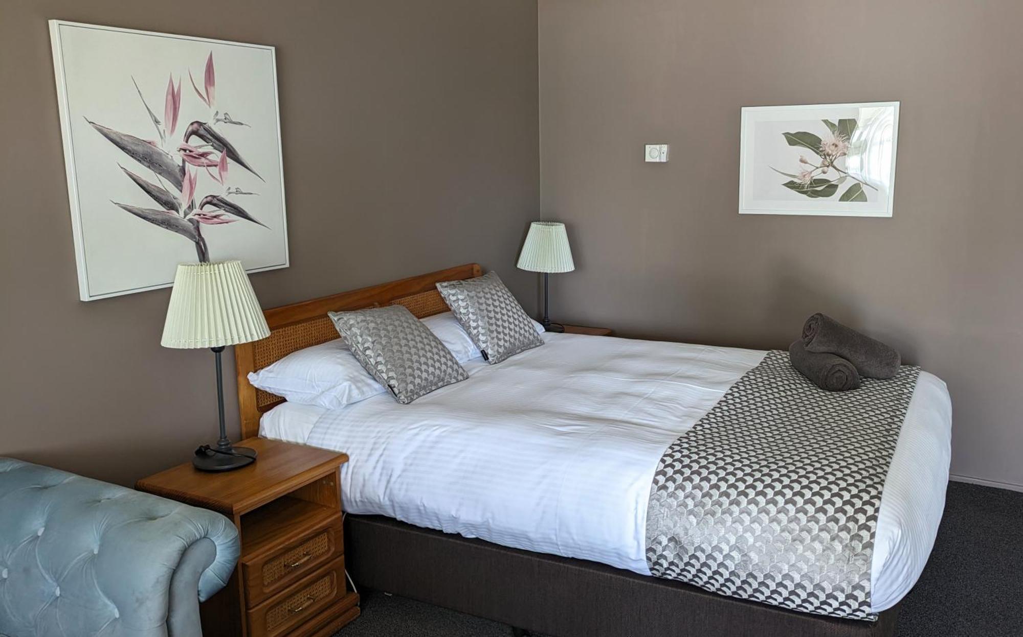 Highlands Motor Inn Оберон Екстериор снимка